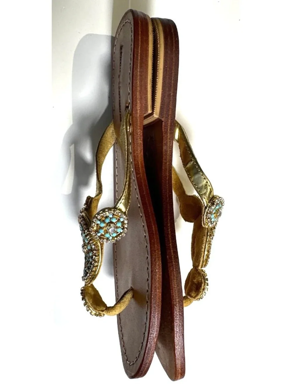 Tommy Bahama Womens Size 7 Gold Leather Sandals With Turquoise Rhinestone Accent